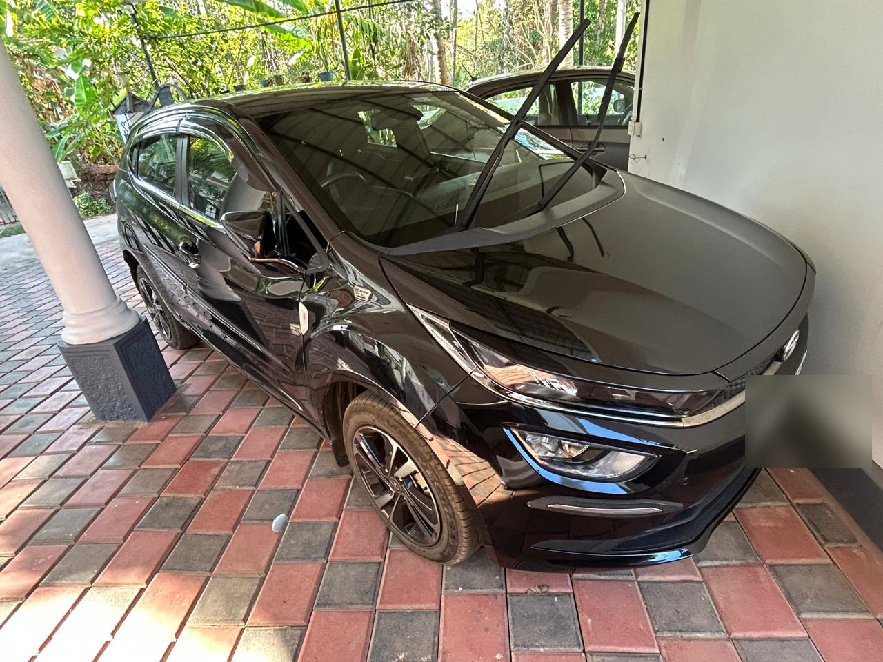 Tata Altroz front view