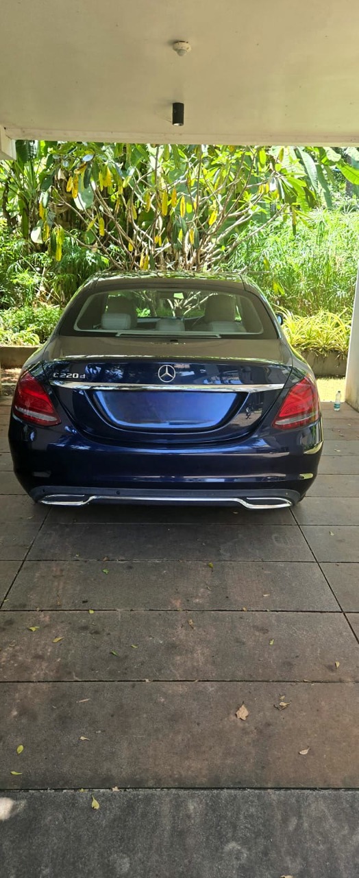Mercedes-Benz C220d rear
