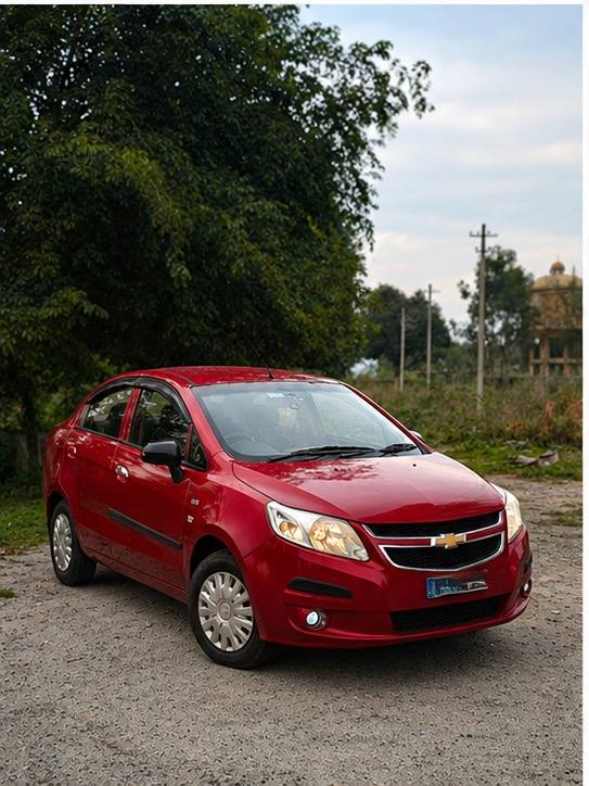 Chevrolet Sail LS front angle